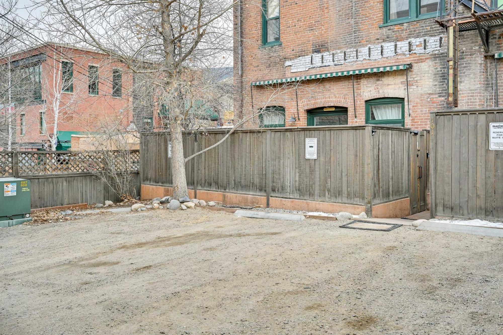 Walk To Arkansas River Historic Palace Loft! サライダ エクステリア 写真