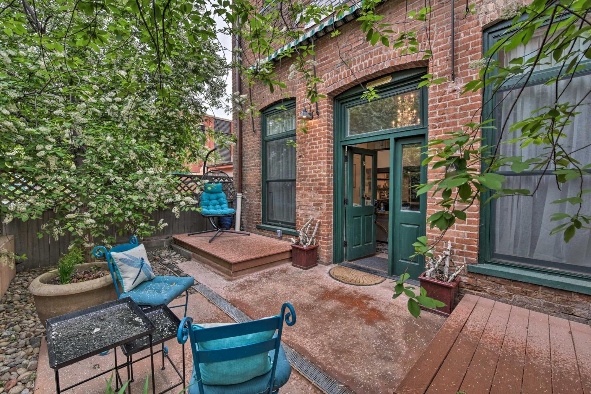 Walk To Arkansas River Historic Palace Loft! サライダ エクステリア 写真